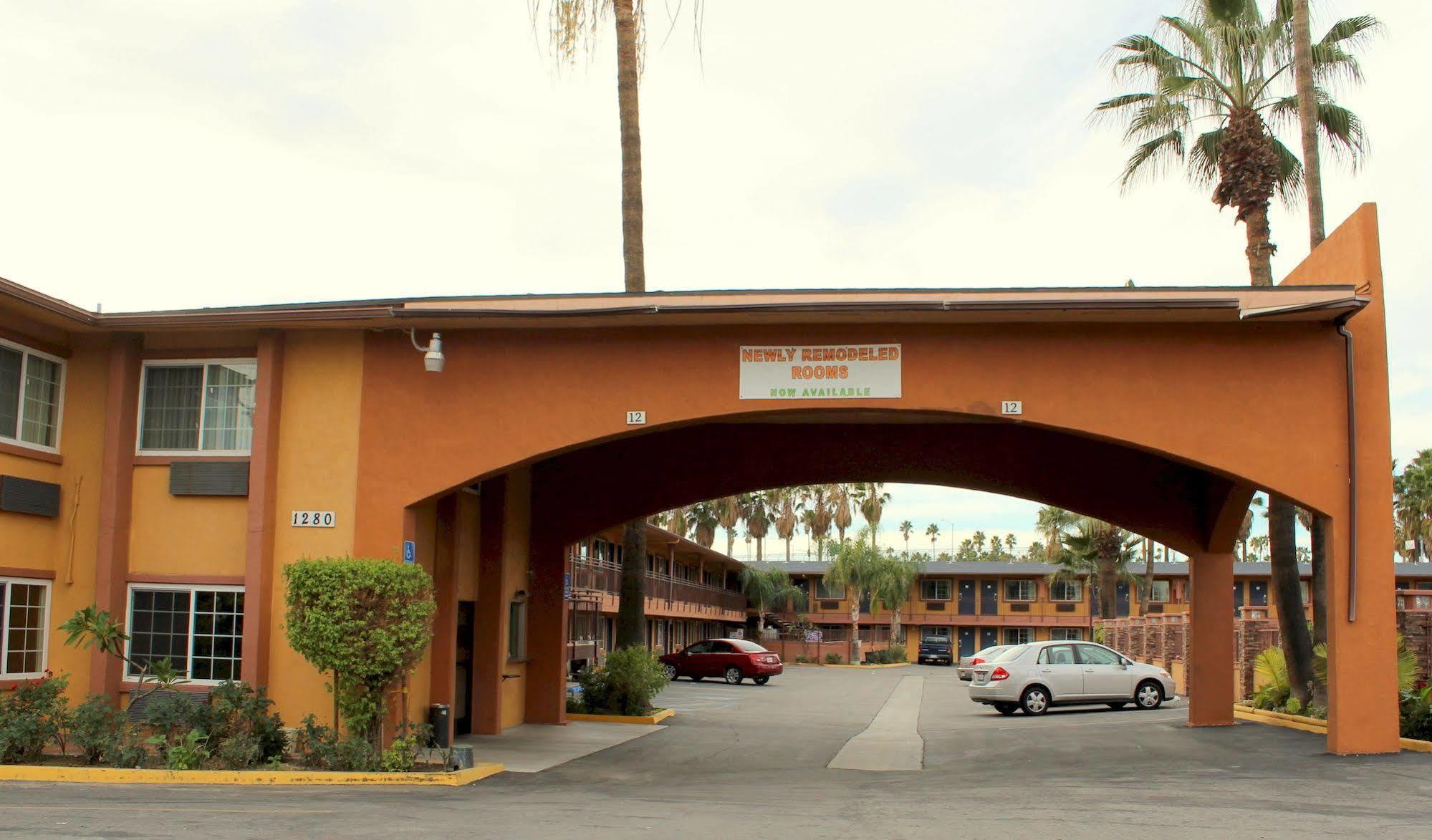 Orange Show Inn San Bernardino Buitenkant foto
